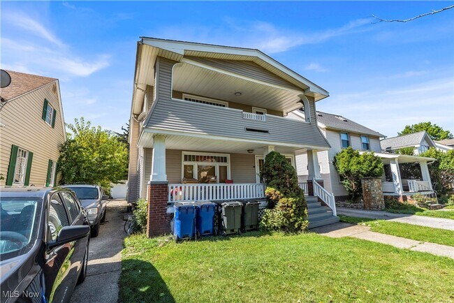 Foto del edificio - 3654 W 138th St