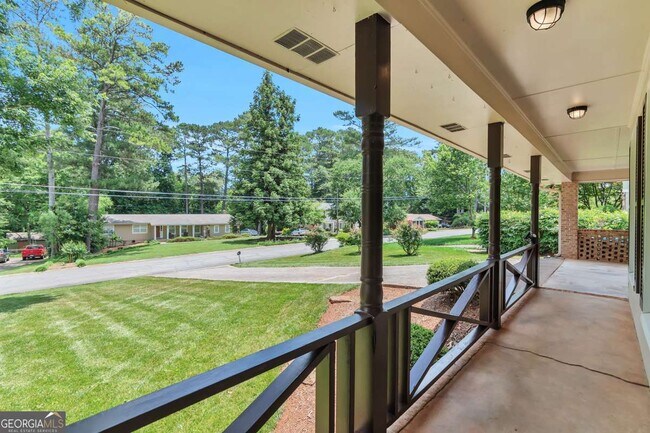 Foto del edificio - 759 Glen Cir SW