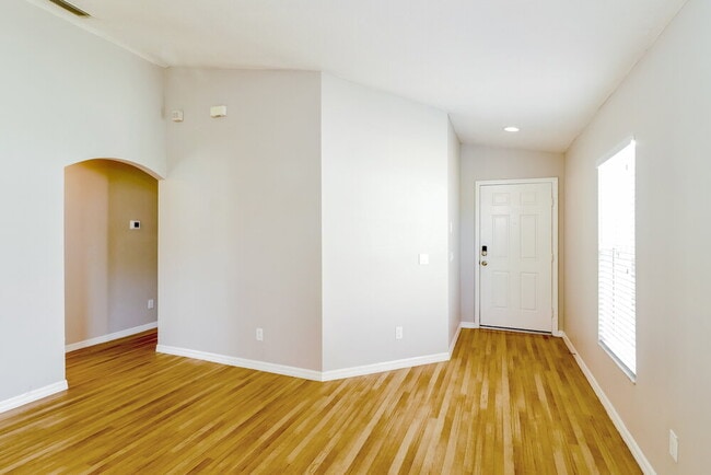 Building Photo - 12606 Montford Ln