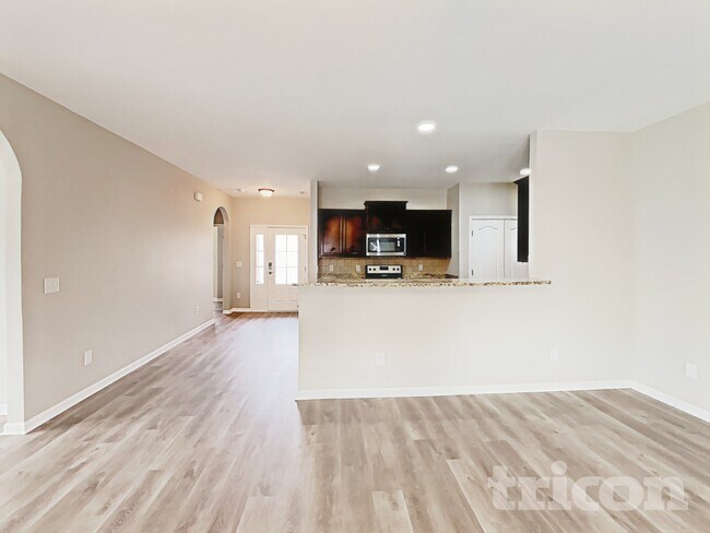 Building Photo - 820 Mesa Verde Pl
