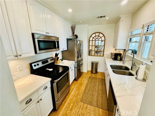 Foto del edificio - 5431 Agnes Ave