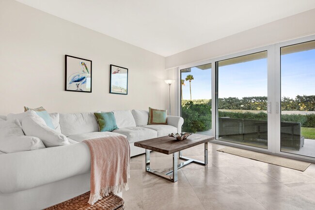 Foto del edificio - 5111 N Ocean Blvd