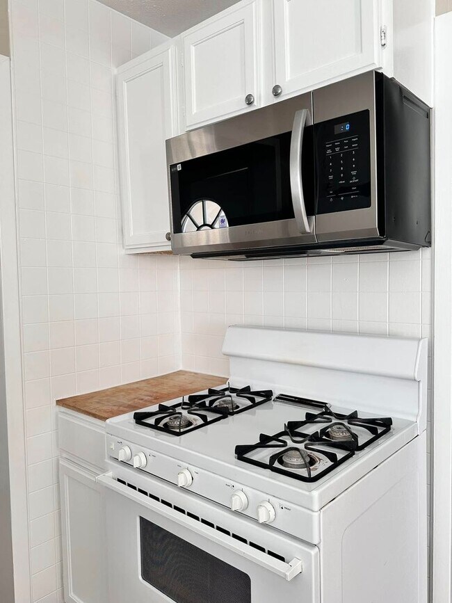 Foto del edificio - 3 Bedroom 2 bath in Faith Village