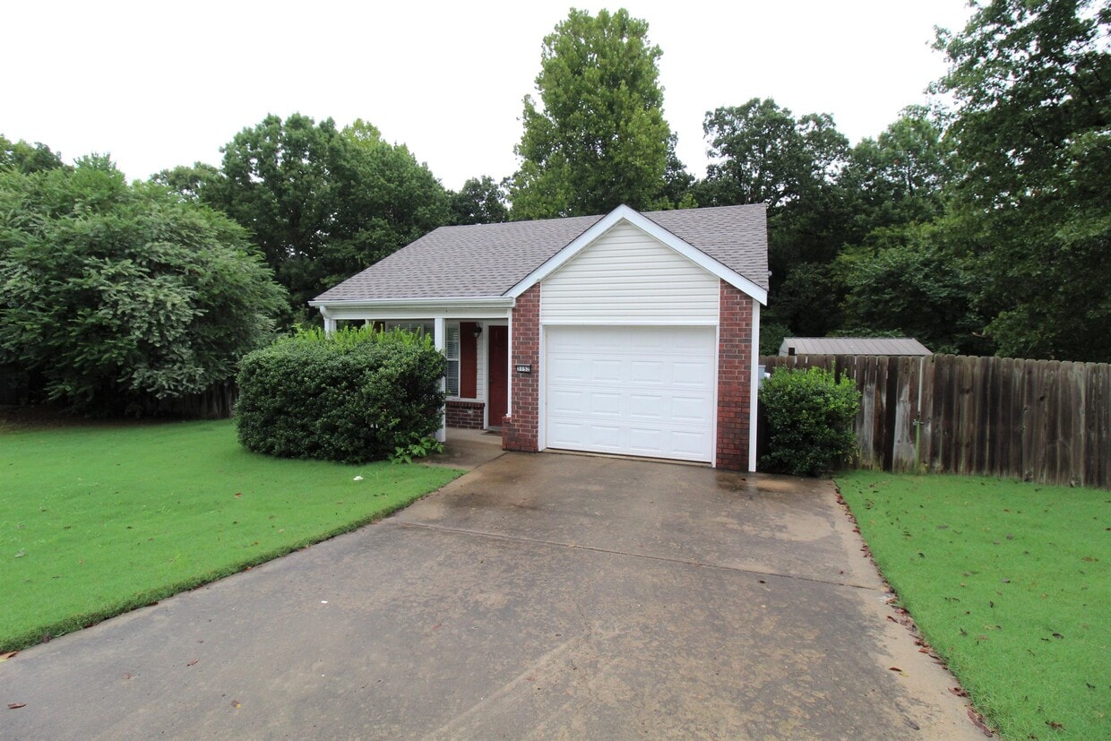 Photo - 3152 Parkway Dr (Fayetteville, AR)