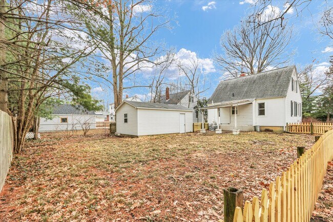 Foto del edificio - 502 E Washington St