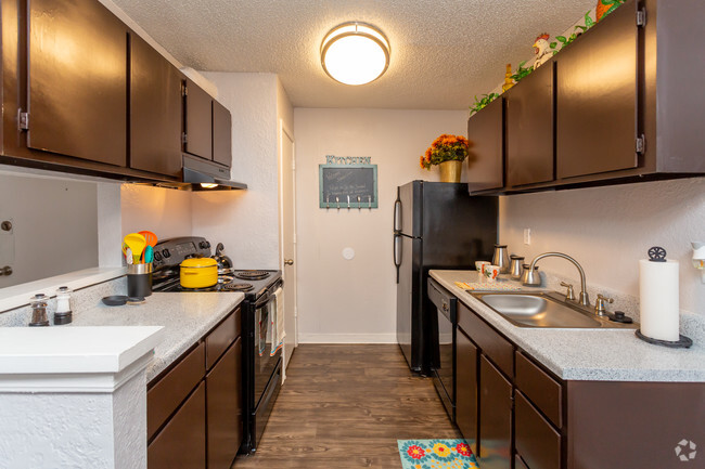 Updated 1BR, 1BA - 700 SF - Kitchen - Urban Oaks @ 51st Apartments