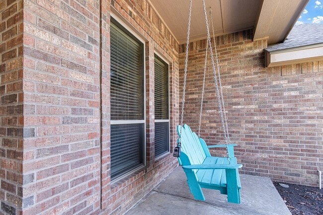 Foto del edificio - 5811 Oak Creek Drive