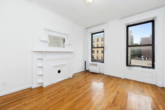 Building Photo - 426 Amsterdam Ave