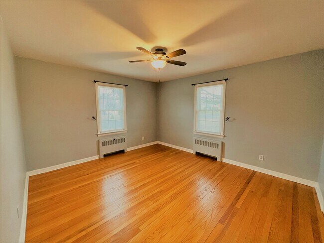 Foto del edificio - Charming Single-Family Home Great Neighborhood
