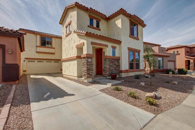Foto del edificio - Stunning Rancho Del Ray double story overlooking community park.