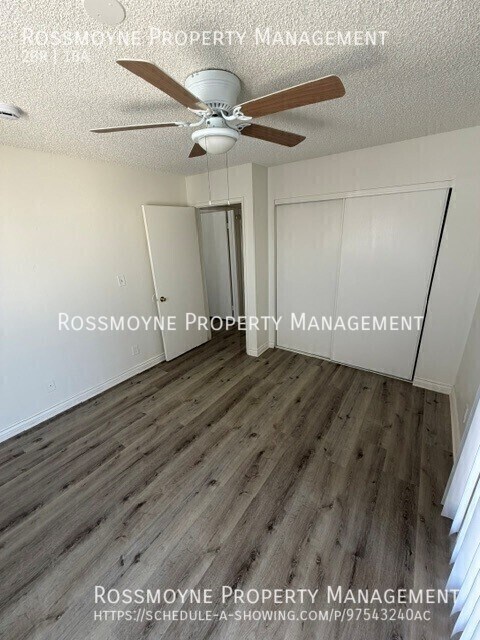 Foto del edificio - 10817 White St