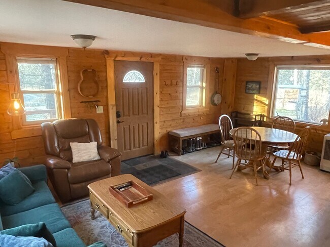 Foto del edificio - 10201 N Wolverine Rd