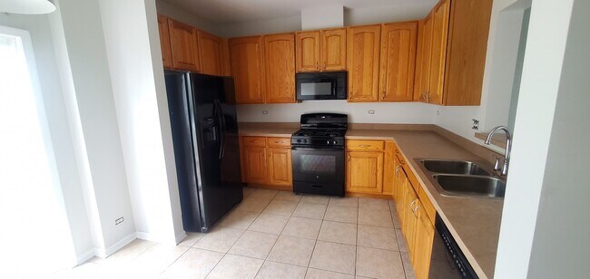 Foto del edificio - 587 S Parkside Dr