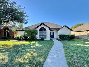 Building Photo - 204 Pear Tree Pl
