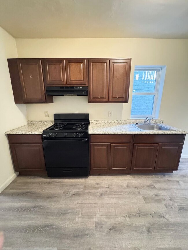 Foto del edificio - 4 Bedroom Townhome