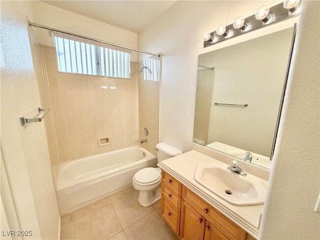 Foto del edificio - 2842 Altair St