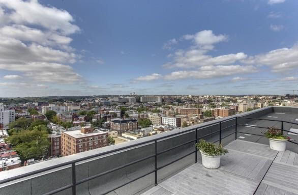 Building Photo - 1615 Q St NW