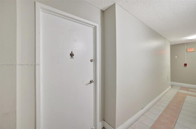 Building Photo - 7135 Collins Ave