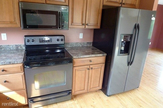 Building Photo - 1 br, 1.5 bath House - 79357 Long Lake Road