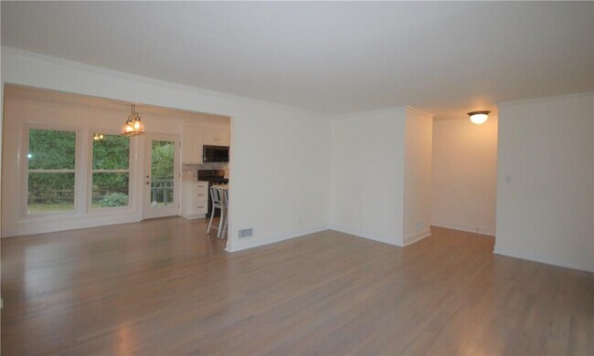 Building Photo - 891 Port Dr
