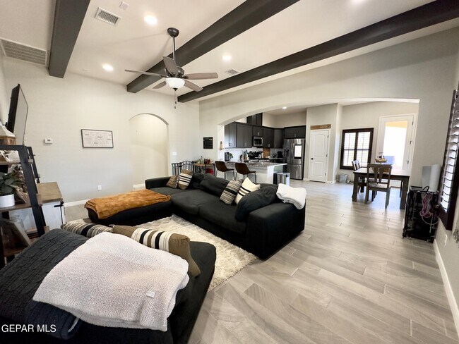 Foto del edificio - 732 Oxfordshire St