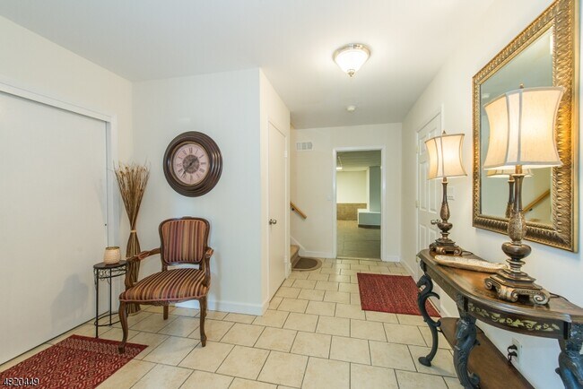 Foto del edificio - 29 Bowfell Ct