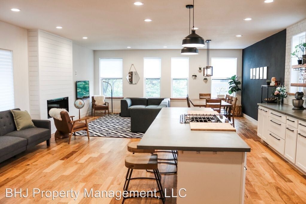 Foto principal - 2 br, 2 bath House - 419 N Main St