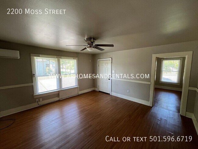 Foto del edificio - 2200 Moss St