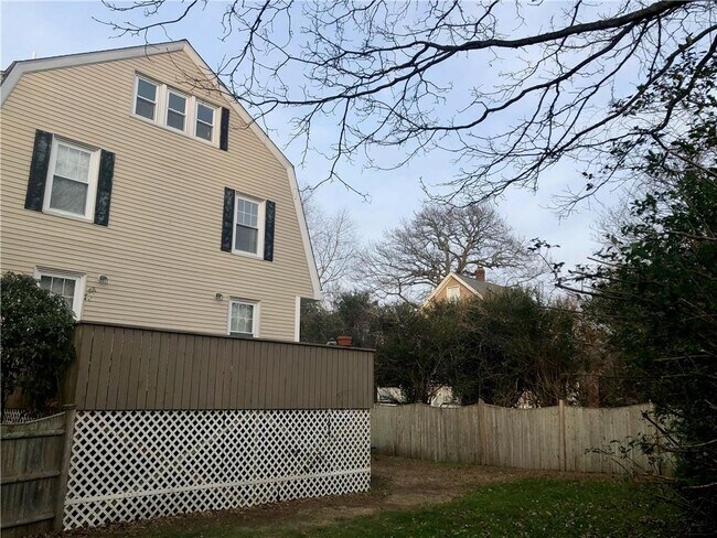 Foto del edificio - 31 Bayside Ave