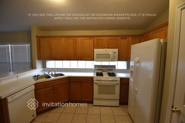 Foto del edificio - 5611 Hawkgrove Pl