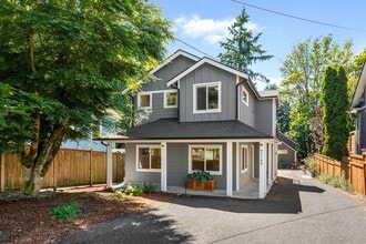 Building Photo - 9519 5th Ave NE