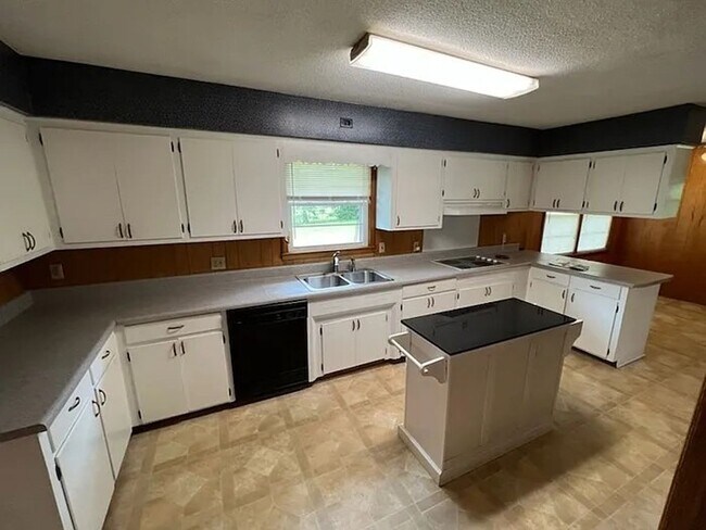 Foto del edificio - 3609 Sherwood Dr