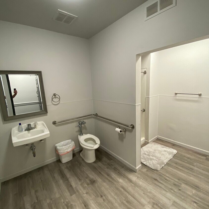 Foto del edificio - 1115 W 1st Ave