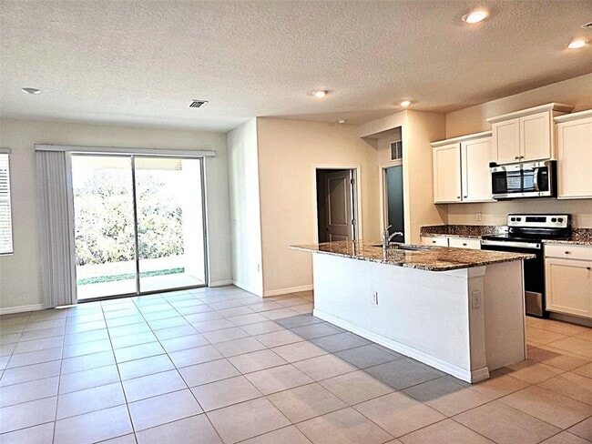 Building Photo - 3908 Mossy Limb Ct