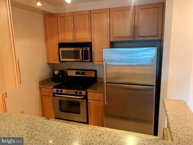 Building Photo - 11760 Sunrise Valley Dr