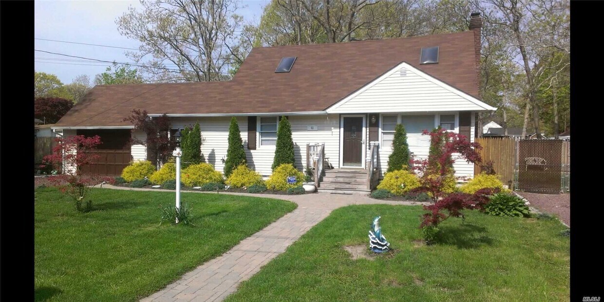 Primary Photo - 62 Bogota Rd