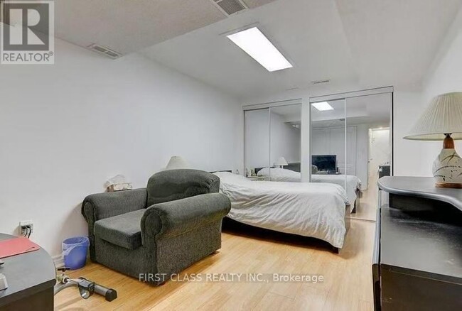 Building Photo - 5 Quantum St