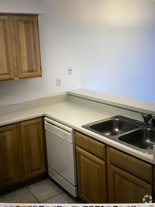 Building Photo - 1280 S Alhambra Cir