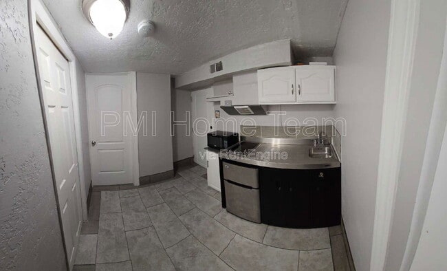 Building Photo - 168 Ross Dr