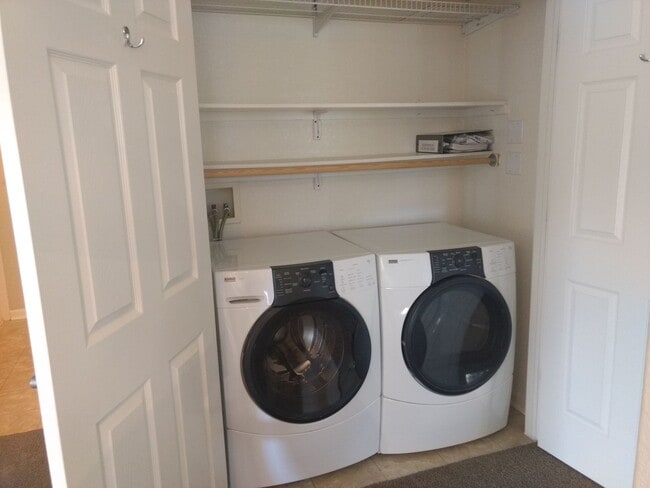 Building Photo - 3230 Boulder Cir