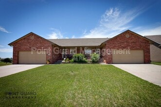 Building Photo - 2301 N Shefford Cir