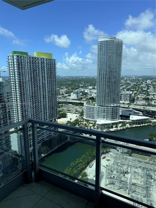Foto del edificio - 92 SW 3rd St