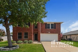 Building Photo - 2705 White Pine Dr Building Photo - 2705 White Pine Dr