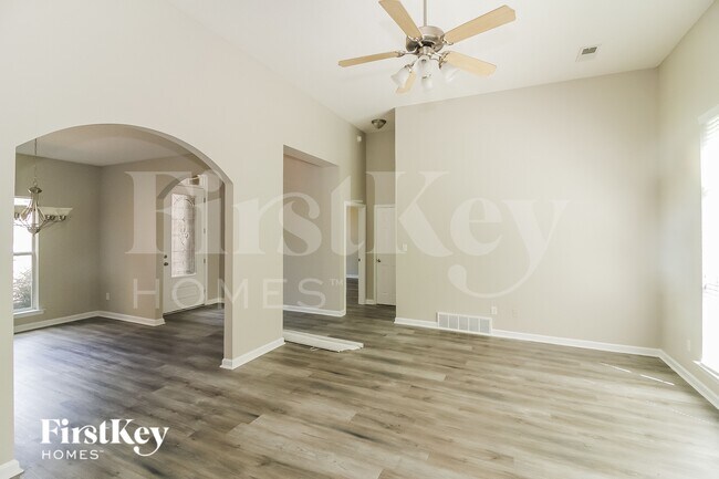 Building Photo - 5845 Peterson Ridge Ln