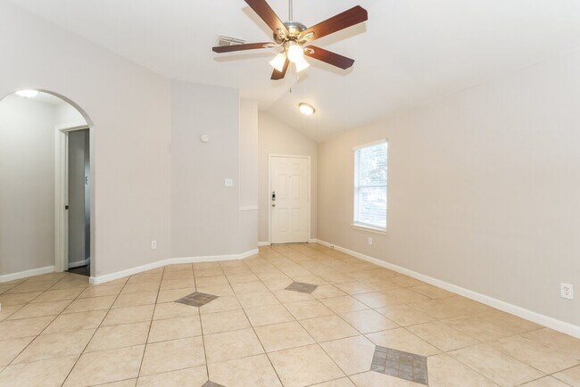 Foto del edificio - 3426 Owl Crossing Ln
