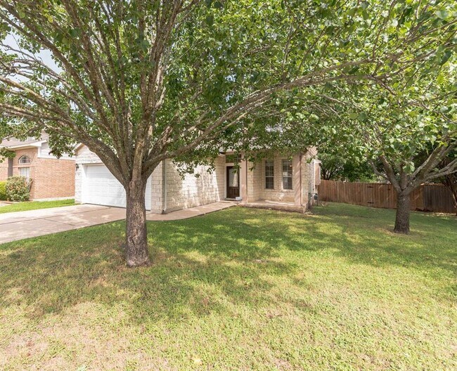 Building Photo - 905 Hillery Cove