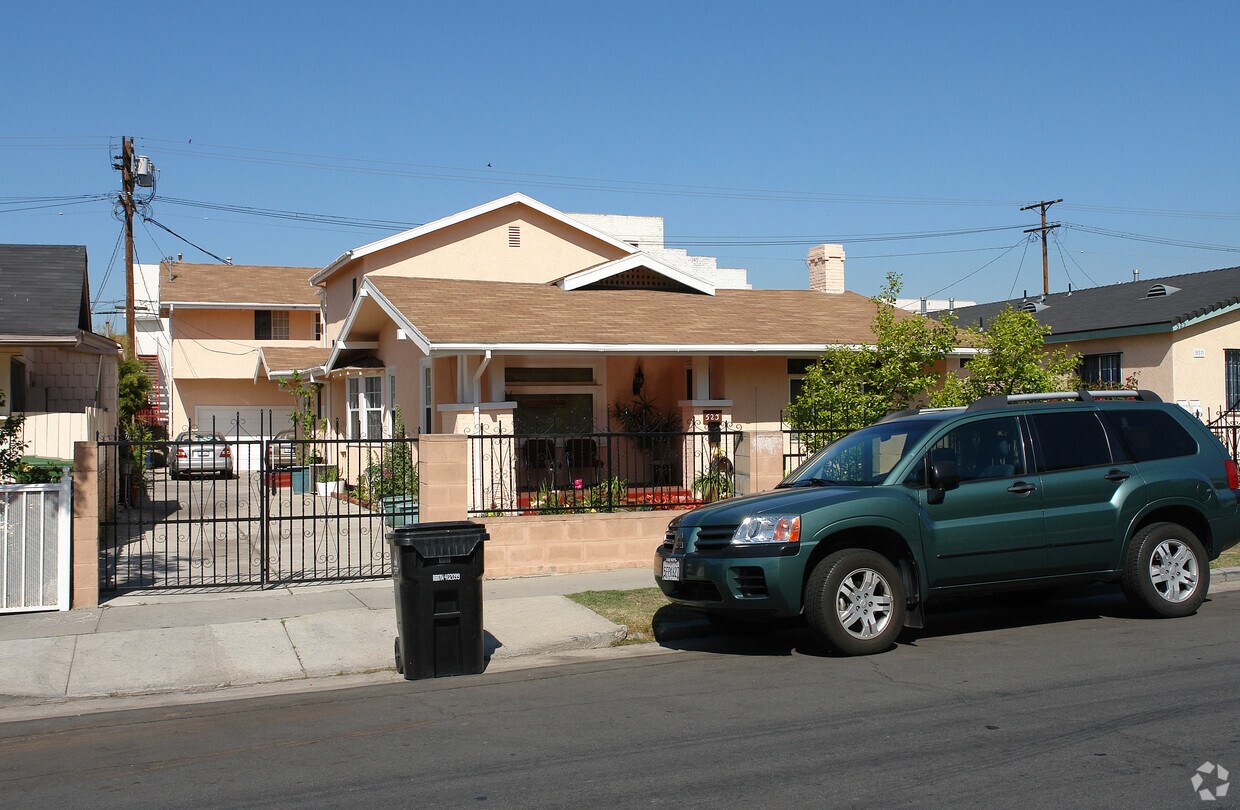 Primary Photo - 523 N Oxford Ave