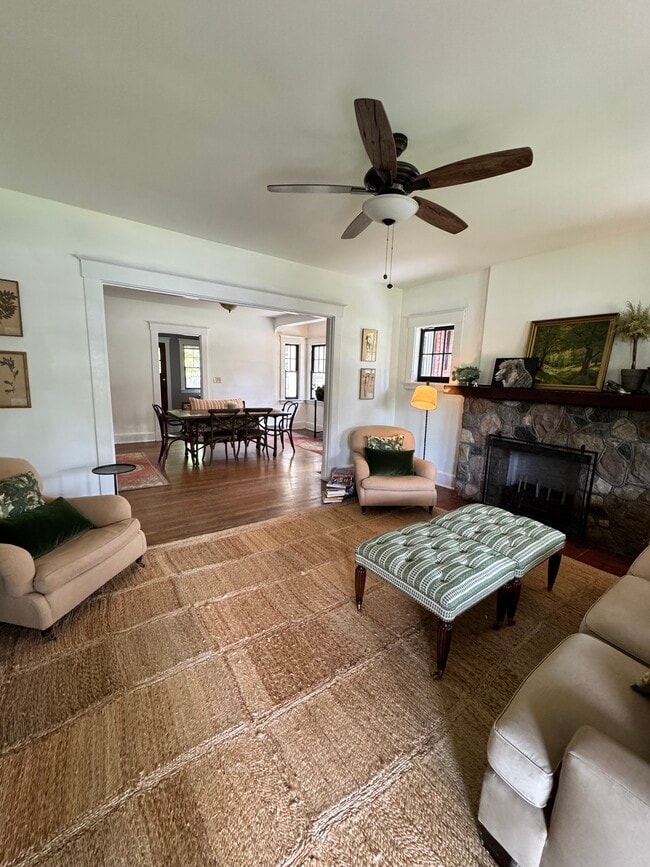 Building Photo - 45 Hartweg Ave