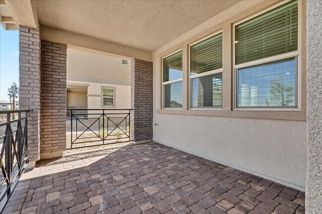 Foto del edificio - 72 Hornbeck Ln