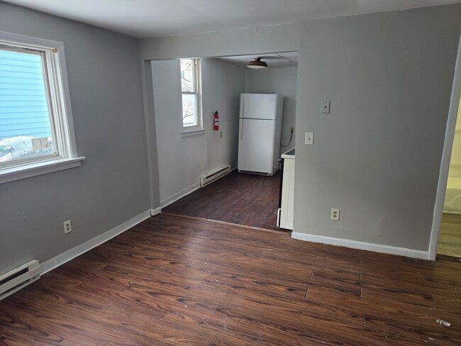 Foto del edificio - 801 E Division St